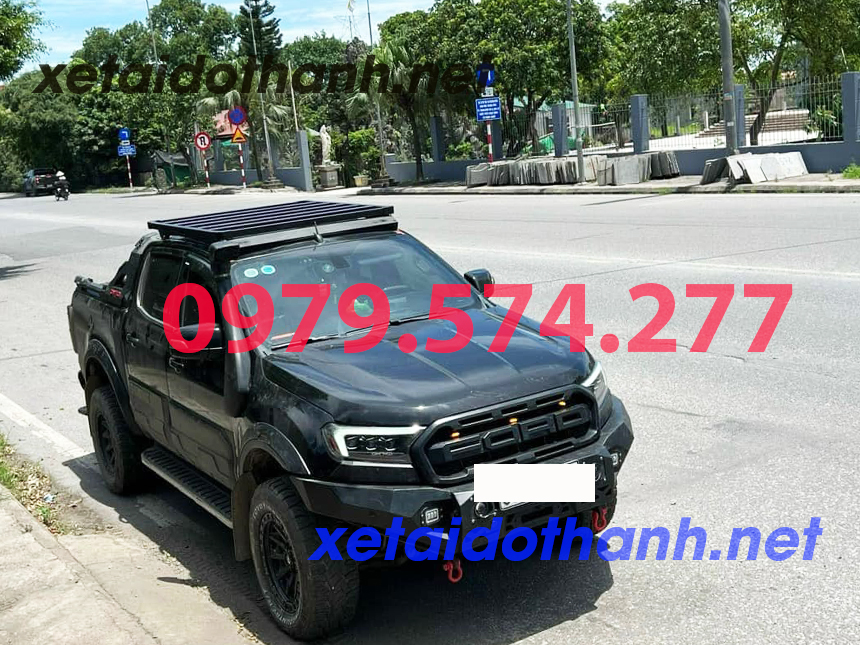 Baga nóc xe Ford Rager