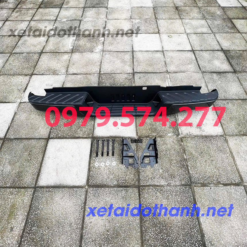 Cản sau xe Ford Ranger