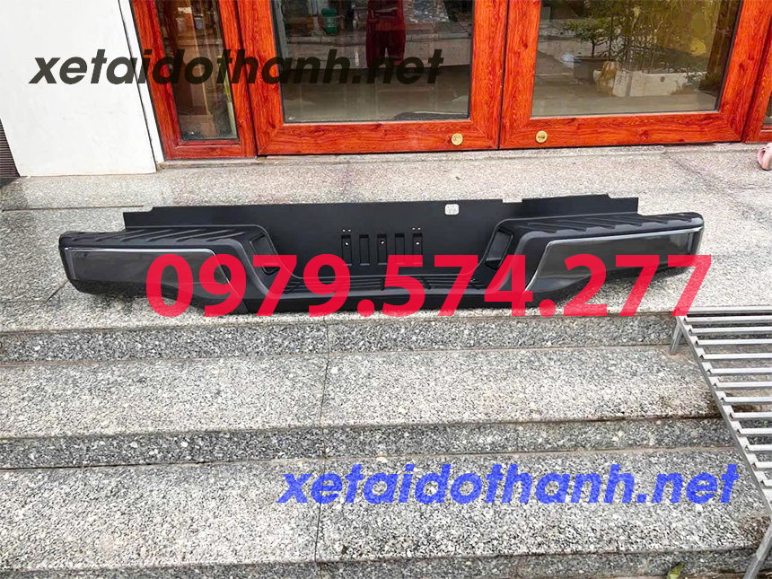 Cản sau xe Ford Ranger