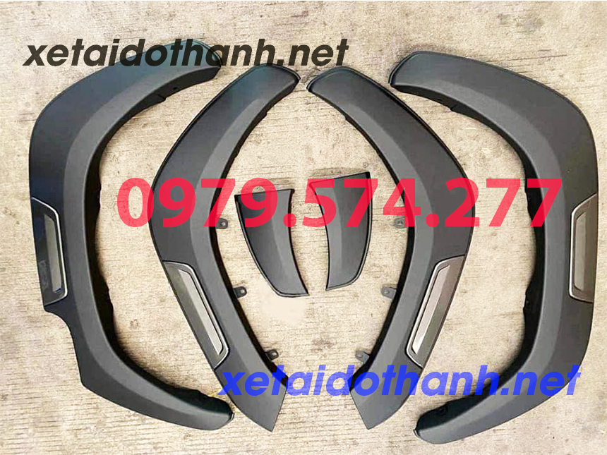 Cua lốp Hilux xe Ford Ranger