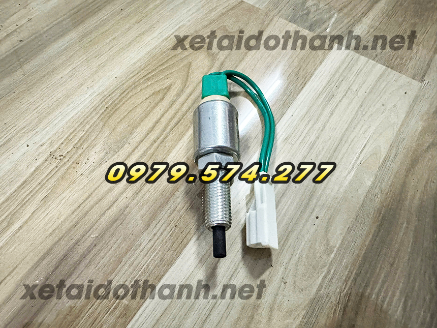Cảm biến chân phanh xe tải Đô Thành IZ49 IZ65