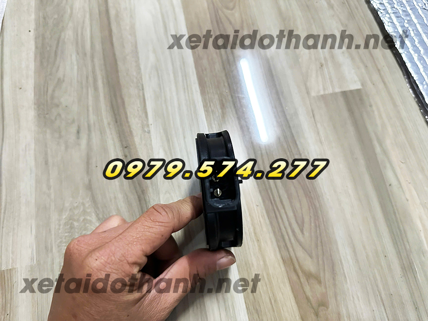 Cảm biến lọc tinh ( cảm biến báo nước trong nhiên liệu ) xe tải Đô Thành IZ49 IZ65