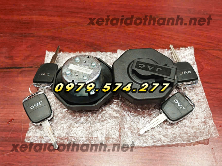 Nắp thùng dầu xe tải JAC N250 N350 N650 Nắp thùng dầu xe tải JAC N250 N350 N650