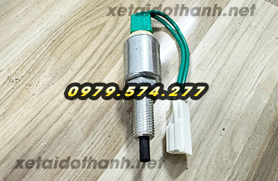 Cảm biến chân phanh xe tải Đô Thành IZ49 IZ65