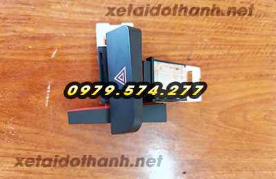 Công tắc báo nguy xe tải Đô Thành IZ49 IZ65 IZ250