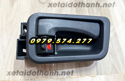 Tay mở cửa trong xe tải IZ65 IZ68